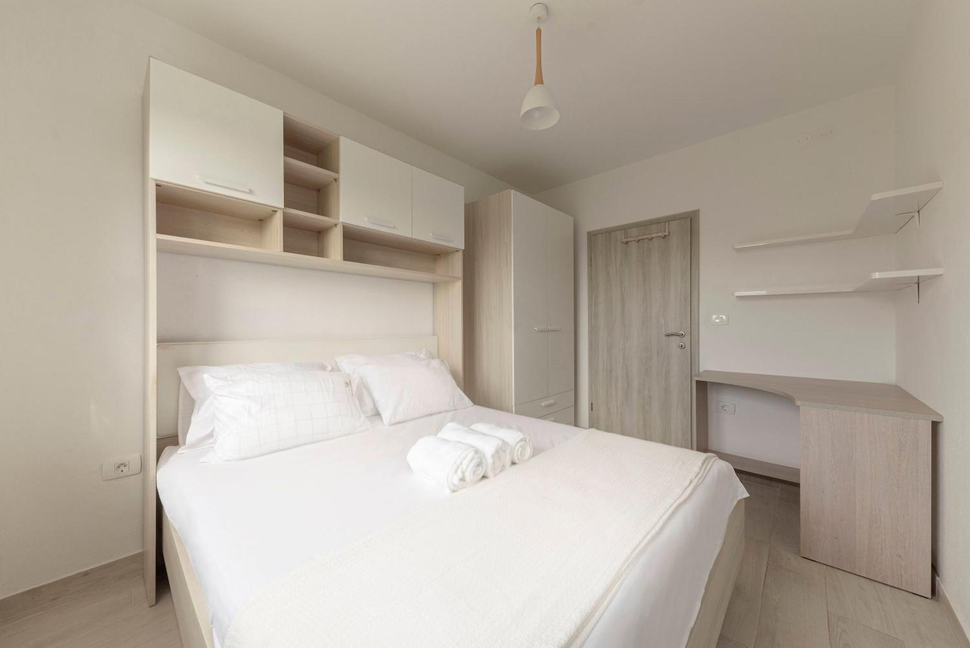 Bright Apartment Koper Exterior photo