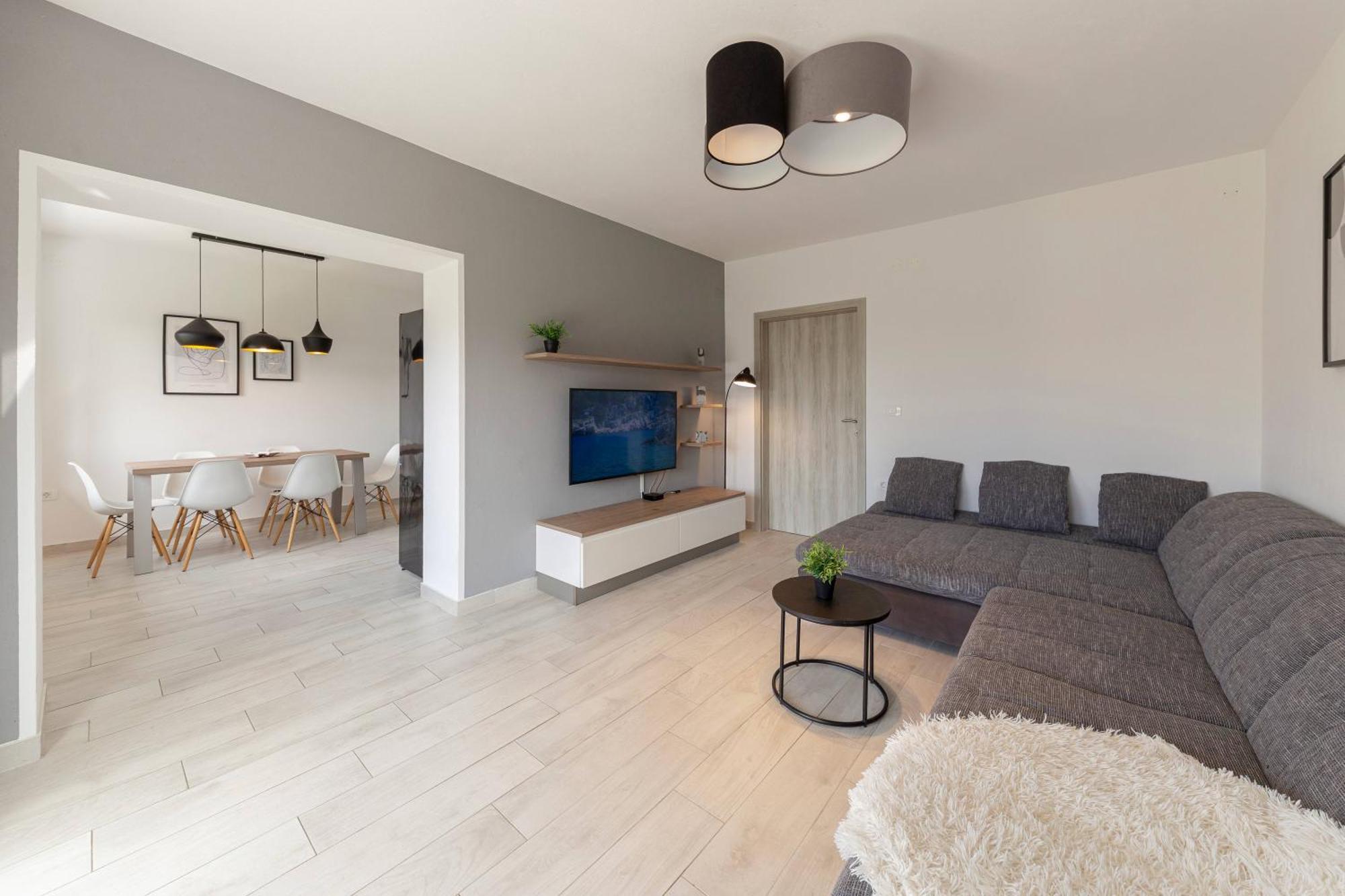 Bright Apartment Koper Exterior photo