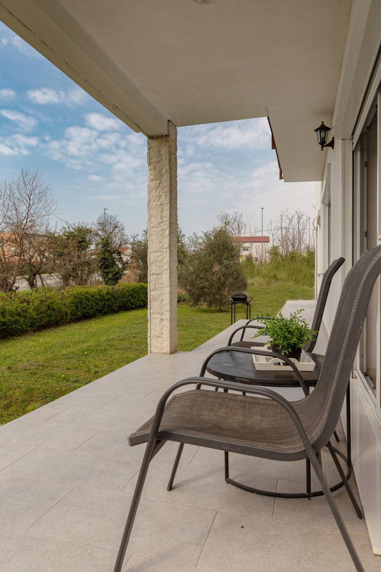 Bright Apartment Koper Exterior photo